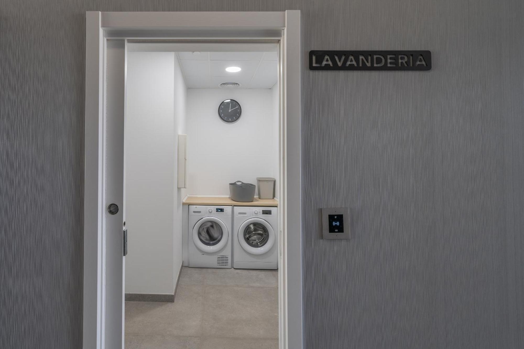 Xpce Urban 3 Malaga Skyline - Parking Free Apartment Bagian luar foto