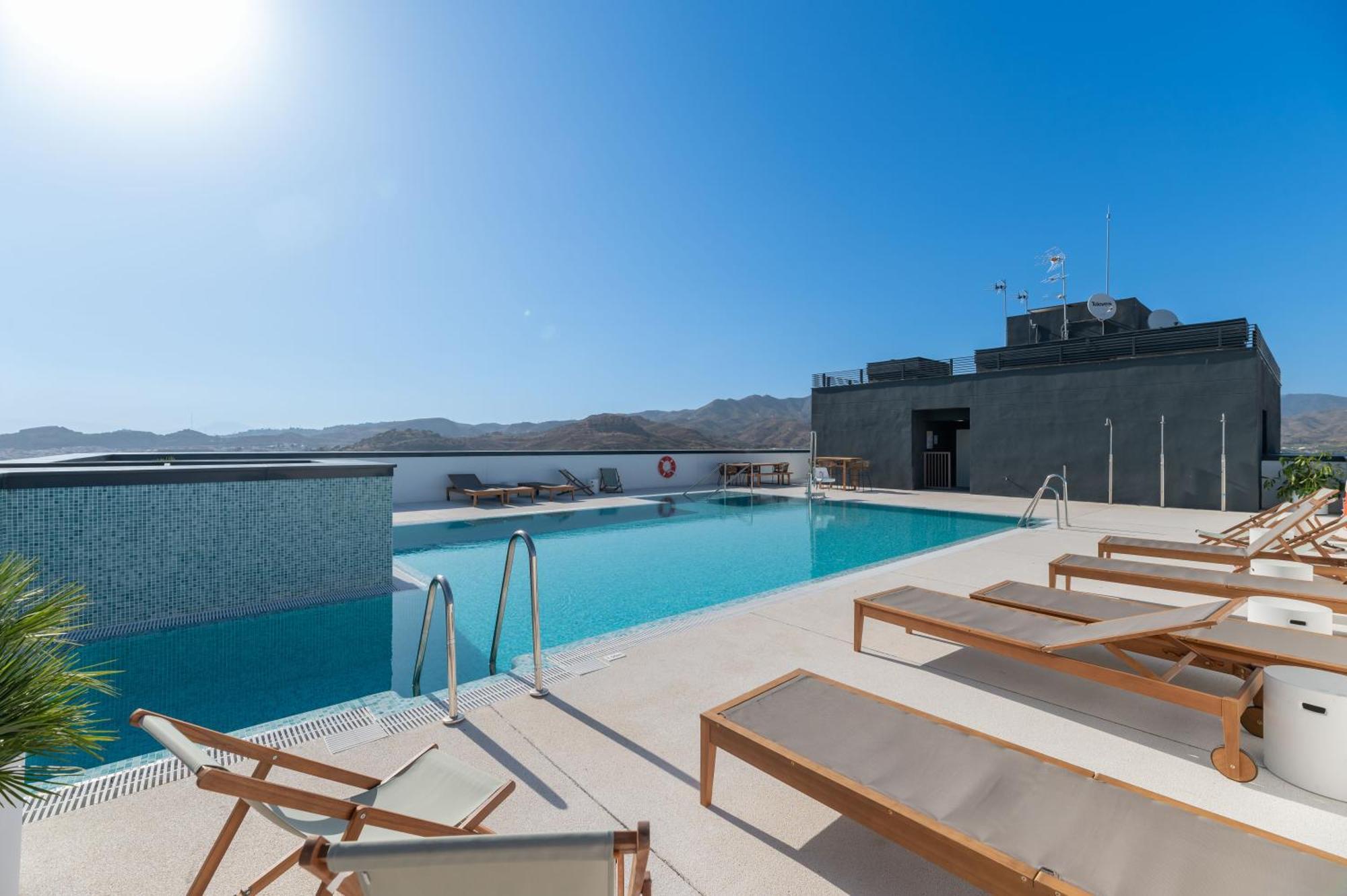 Xpce Urban 3 Malaga Skyline - Parking Free Apartment Bagian luar foto